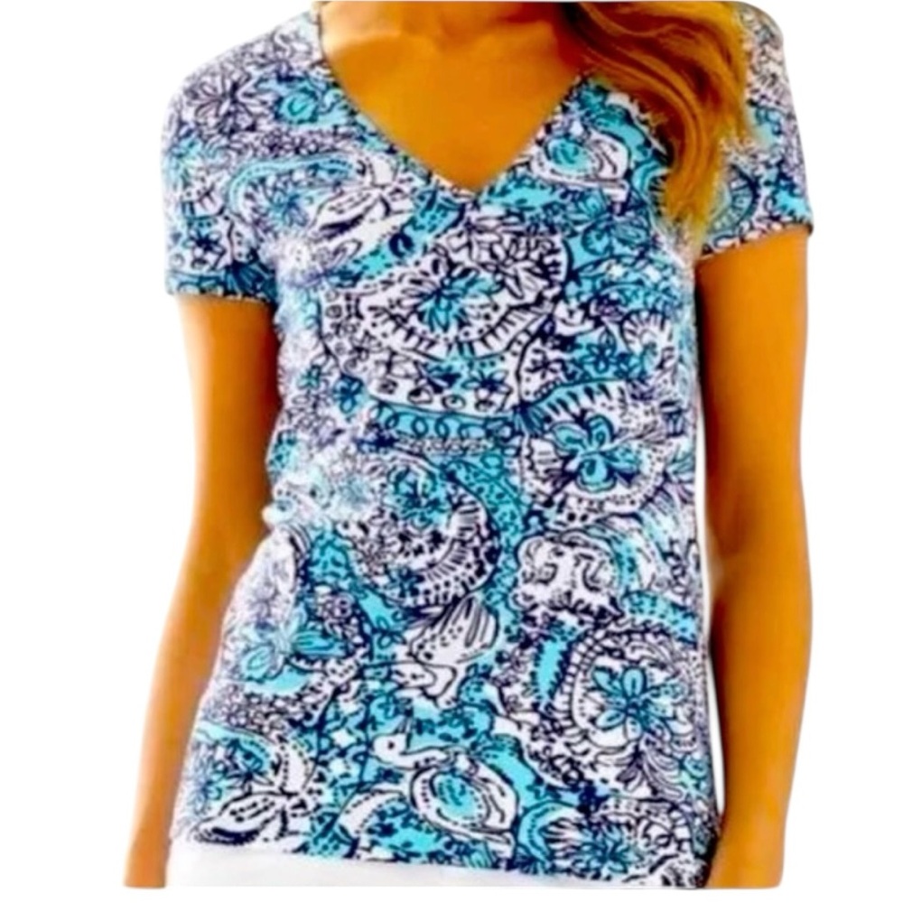 Lilly Pulitzer “Hippy Hippy Shake” Blue and White Floral Short Sleeve Tee small